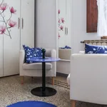 Rent 1 bedroom apartment of 70 m² in Florence