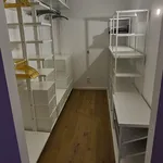 Miete 4 Schlafzimmer wohnung von 125 m² in Frankfurt