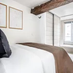 Appartement de 506 m² avec 1 chambre(s) en location à Paris