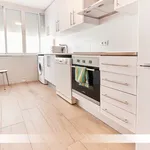 Rent 3 bedroom apartment in Seville