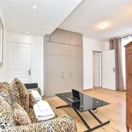 Appartement de 452 m² avec 1 chambre(s) en location à Paris