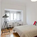 Rent a room in lisbon