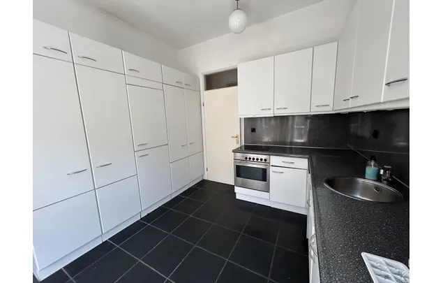 Huur 1 slaapkamer appartement van 83 m² in Maastricht