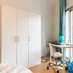 Rent a room of 200 m² in madrid