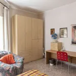 Rent a room of 65 m² in rome