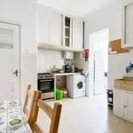 Rent a room of 210 m² in lisbon