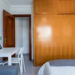 Rent 4 bedroom apartment in Valencia