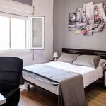 Rent a room of 190 m² in alcala_de_henares