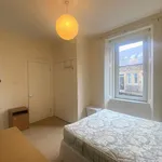 Rent 3 bedroom flat in Scotland