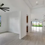 Rent 3 bedroom house of 515 m² in Palm-Beach