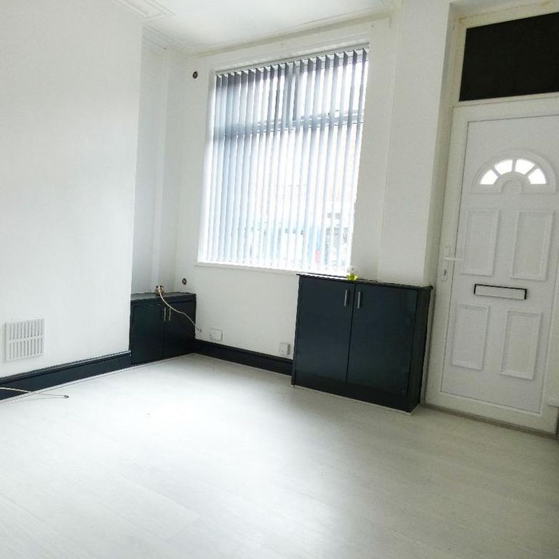 2 bedroom terraced house to rent Tunstall