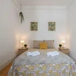 Rent 3 bedroom apartment in Porto