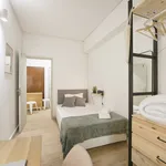 Rent a room of 250 m² in Lisbon