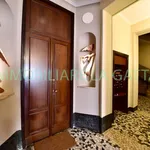 Rent 2 bedroom apartment of 60 m² in Milano