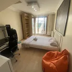 Rent a room of 130 m² in Istanbul