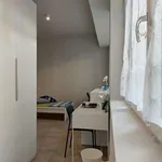 Rent a room in milan