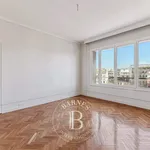 Rent 4 bedroom apartment of 141 m² in Marseille