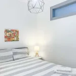 Rent 3 bedroom apartment of 90 m² in lisbon