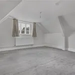 Rent 5 bedroom house in South East England