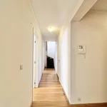 Huur 4 slaapkamer appartement in Kraainem