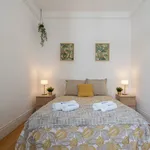 Rent 3 bedroom apartment of 130 m² in Porto