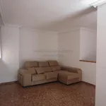 Alquilo 4 dormitorio apartamento de 150 m² en Almeria