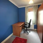 Rent 3 bedroom flat in Glasgow  West