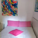 Rent 4 bedroom apartment in Barcelona