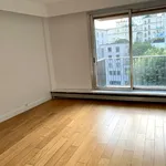 Rent 4 bedroom apartment of 128 m² in Paris