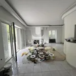 Rent 3 bedroom apartment of 148 m² in Vouliagmeni Municipal Unit