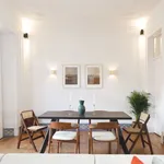 Rent 3 bedroom apartment of 12 m² in Lisbon