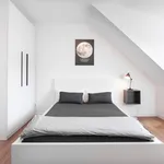 Miete 2 Schlafzimmer wohnung von 90 m² in Dusseldorf