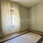 Rent 5 bedroom apartment of 128 m² in Napoli