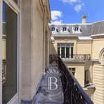 Rent 5 bedroom apartment of 180 m² in Paris