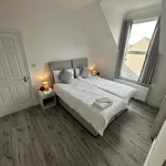 Rent 4 bedroom apartment of 8 m² in Bromley