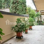 Rent 1 bedroom apartment of 40 m² in Florence