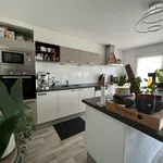 Appartement de 85 m² avec 4 chambre(s) en location à Poitiers