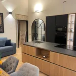 Rent 4 bedroom apartment of 120 m² in Roma