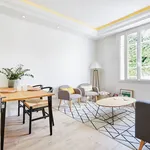 Appartement de 400 m² avec 1 chambre(s) en location à Paris