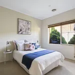 Rent 4 bedroom house in Point Cook