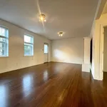 Rent 3 bedroom apartment in Montreal