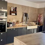 Maison de 110 m² avec 4 chambre(s) en location à Paradou