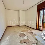 Affitto 4 camera appartamento di 140 m² in Giugliano in Campania