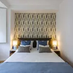 Rent 4 bedroom apartment of 50 m² in Lisboa