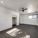 Rent 4 bedroom house in Stafford Heights