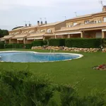 Rent 3 bedroom house of 85 m² in Girona']