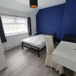 Rent 5 bedroom apartment in South East England