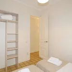 Rent 3 bedroom apartment of 80 m² in barcelona