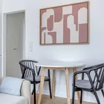 Rent 1 bedroom apartment of 43 m² in lisbon