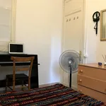 Rent a room of 60 m² in Barcelona